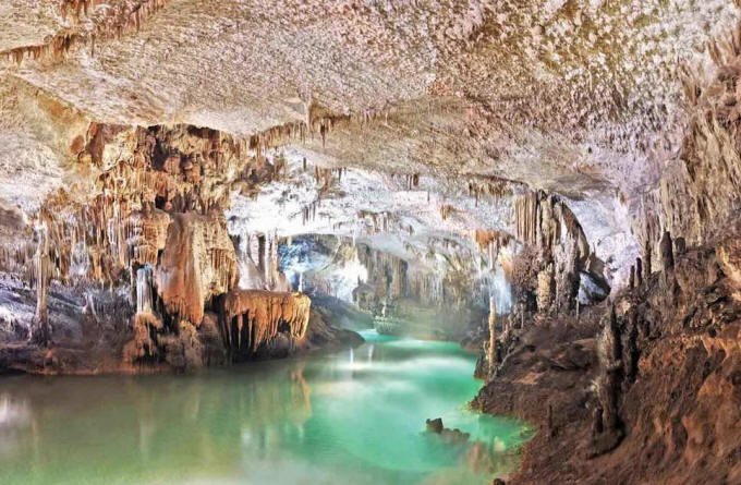 „caves18