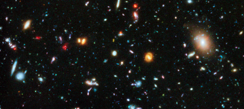 Hubble będzie obserwował pierwsze galaktyki Wszechświata 