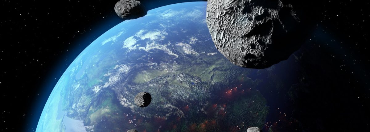 Obserwatorium Slooh: asteroida przeleciała rano między Ziemią a Księżycem 