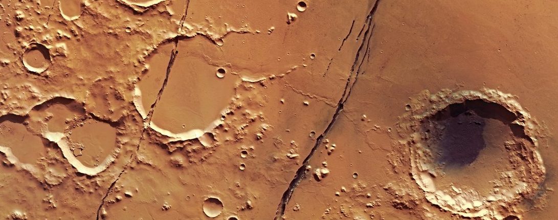 Pierwszy bezpośredni dowód trzęsienia Marsa został właśnie ujawniony przez misję InSight 