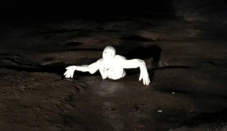 „”