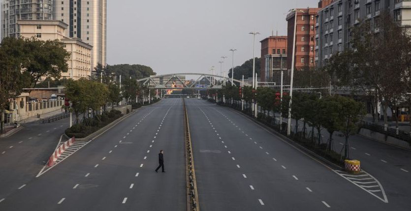 Unikalne nagranie: Wuhan - miasto duchów na tle największej kwarantanny w historii 