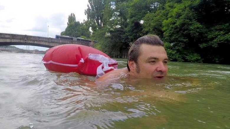 „Płyń